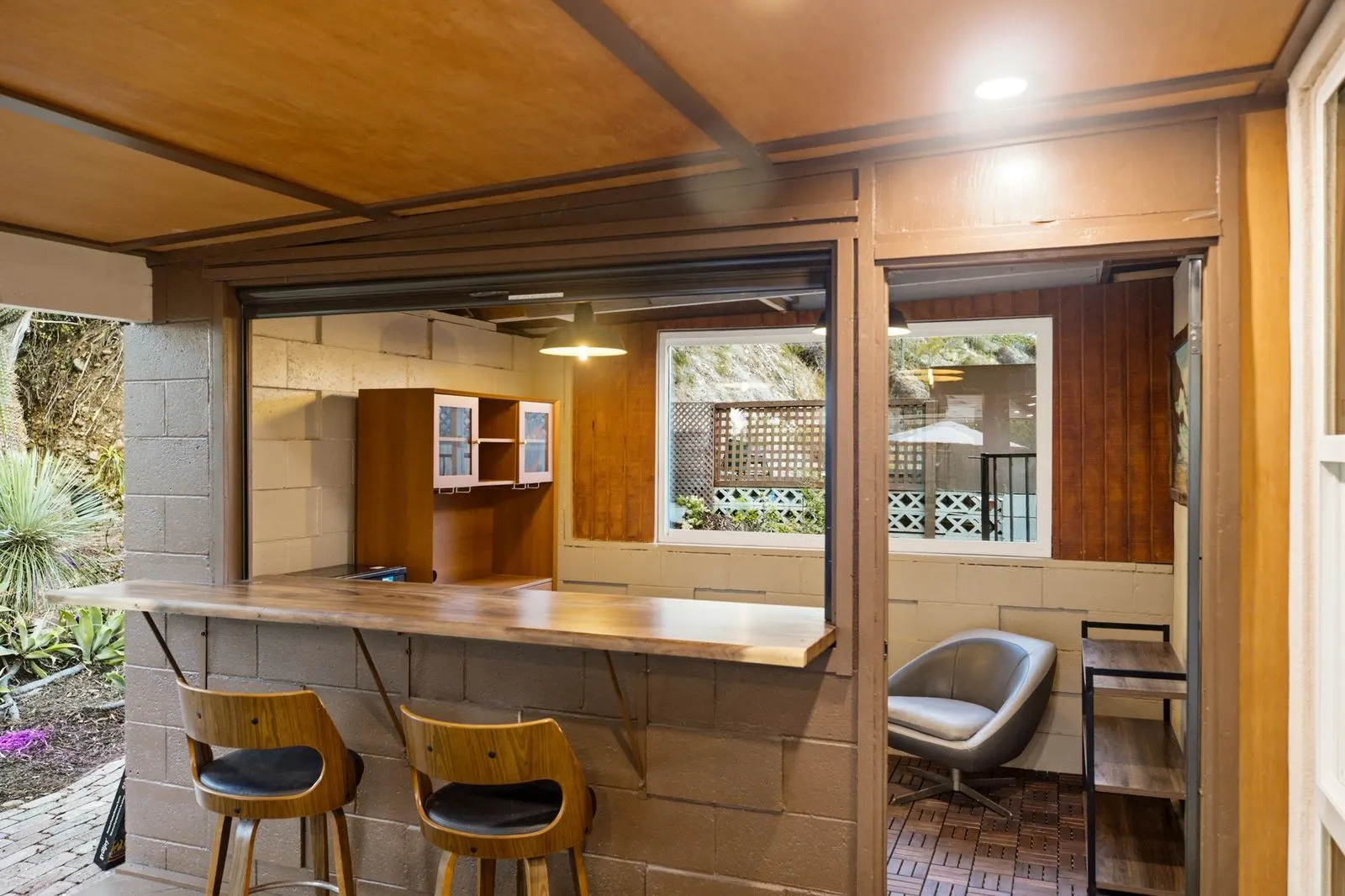 Pass-through bar window