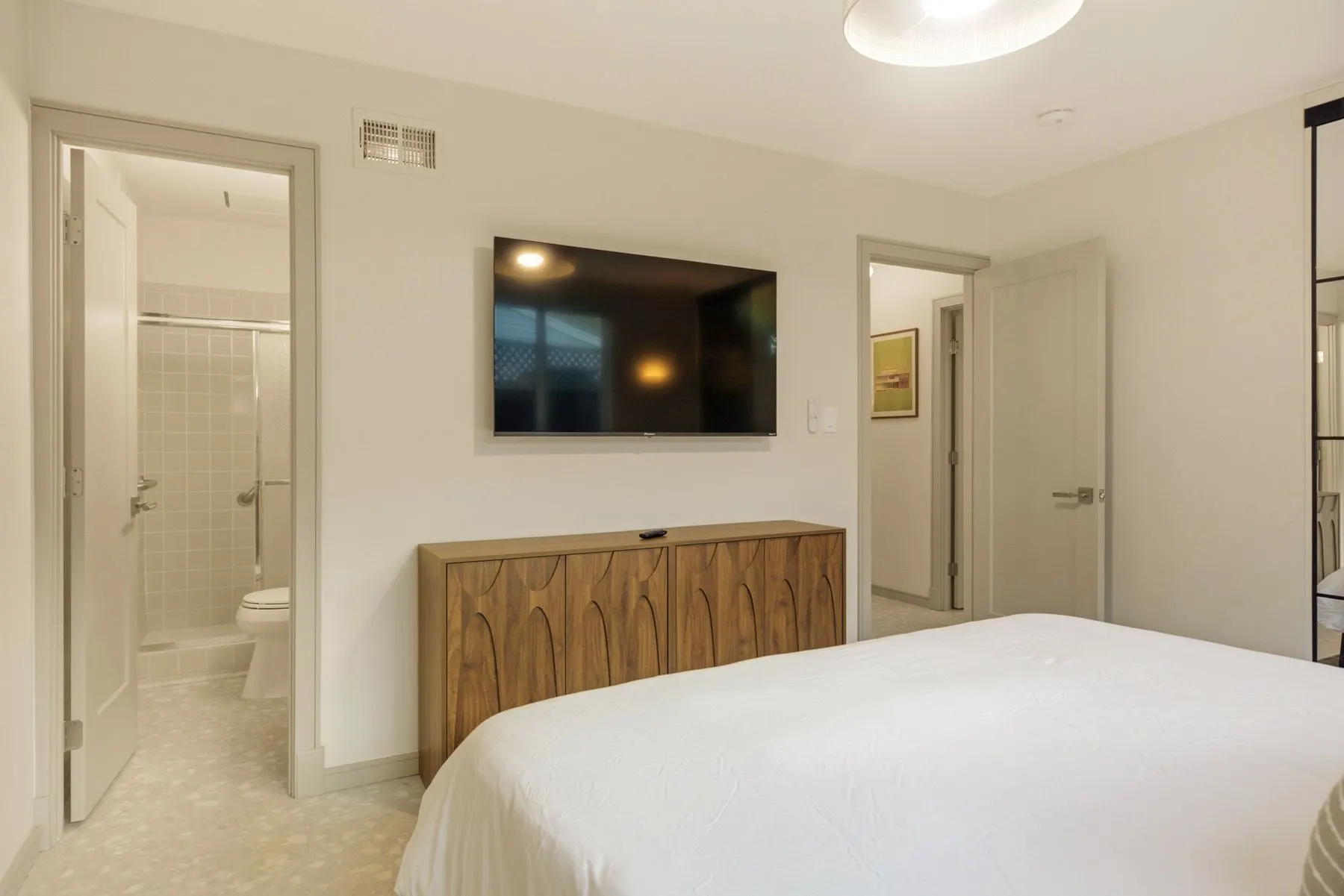 En-suite full bath and a 55" smart TV